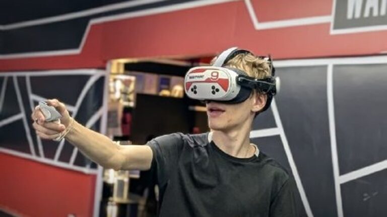 Корпоратив в лофте ТЦ «Салют» Пенза: свой стол, VR рядом и без ресторанного минималки
